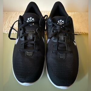 Nike Experience Run 11 for women’s Size 11